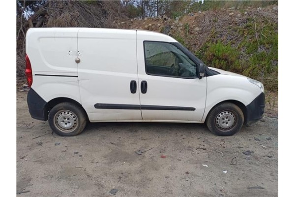 opel combo d del año 2016