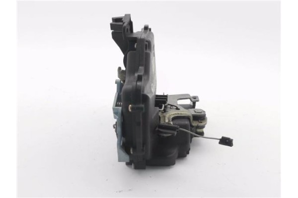 Recambio de cierre electromagnetico trasero derecho para volkswagen golf v plus (5m1) 1.9 tdi referencia OEM IAM 7L0839216  