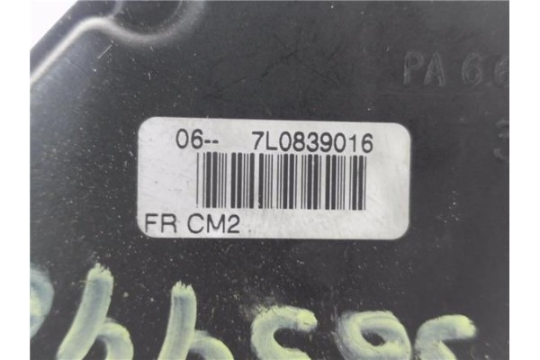 Recambio de cierre electromagnetico trasero derecho para volkswagen golf v plus (5m1) 1.9 tdi referencia OEM IAM 7L0839216  