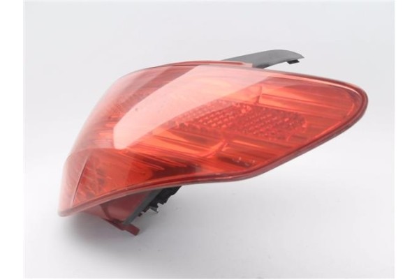 Recambio de piloto trasero derecho para peugeot 308 1.6 gt referencia OEM IAM 9680425680  