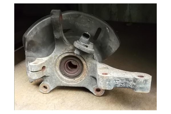 Recambio de mangueta delantero izquierda para daewoo nubira berlina 2.0 i referencia OEM IAM   