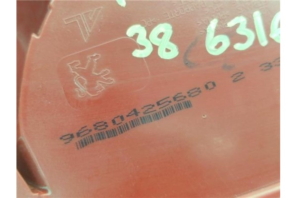 Recambio de piloto trasero derecho para peugeot 308 1.6 gt referencia OEM IAM 9680425680  