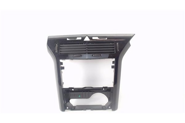 Recambio de embellecedor consola central para opel astra h gtc 1.9 cdti referencia OEM IAM 7209173 13141091 