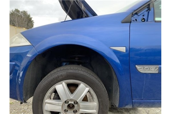 Recambio de aleta delantero izquierda para renault megane ii (bm0/1_, cm0/1_) 2.0 16v (bm0u, cm0u) referencia OEM IAM 7701477186