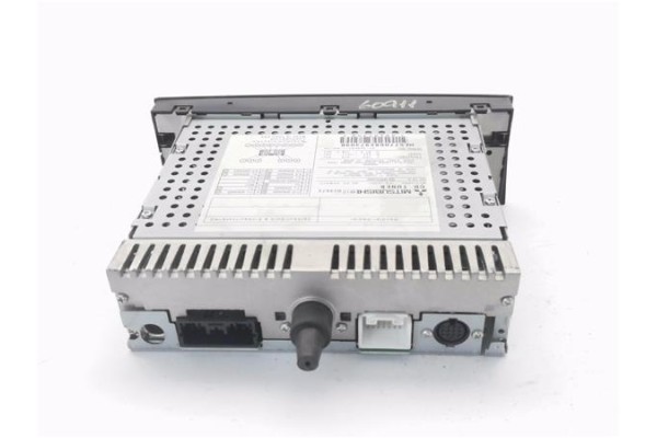 Recambio de autoradio para mitsubishi colt cz3 berl. 3 (z30) 1.5 di-d instyle referencia OEM IAM MZ313550  