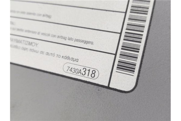 Recambio de parasol derecho para mitsubishi colt cz3 berl. 3 (z30) 1.5 di-d instyle referencia OEM IAM 7430A318  