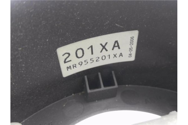 Recambio de volante para mitsubishi colt cz3 berl. 3 (z30) 1.5 di-d instyle referencia OEM IAM MR955201XA  