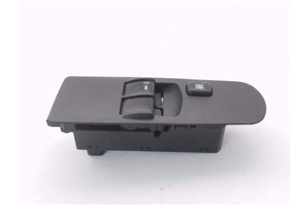 Recambio de mando elevalunas delantero izquierdo para mitsubishi colt cz3 berl. 3 (z30) 1.5 di-d instyle referencia OEM IAM MR58