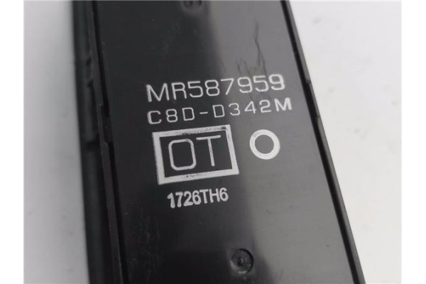 Recambio de mando elevalunas delantero izquierdo para mitsubishi colt cz3 berl. 3 (z30) 1.5 di-d instyle referencia OEM IAM MR58