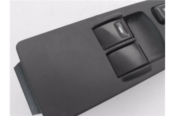 Recambio de mando elevalunas delantero izquierdo para mitsubishi colt cz3 berl. 3 (z30) 1.5 di-d instyle referencia OEM IAM MR58