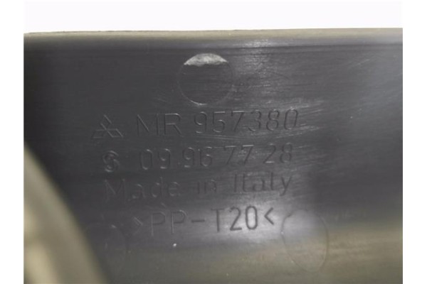 Recambio de luz central de freno para mitsubishi colt cz3 berl. 3 (z30) 1.5 di-d instyle referencia OEM IAM MR957380 09967728 