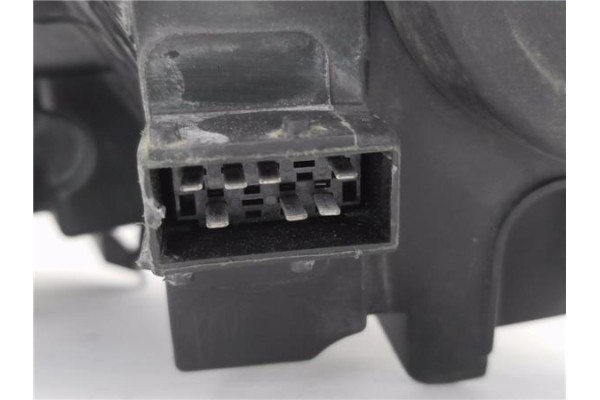Recambio de faro delantero dcho para citroen c4 berlina 1.6 hdi referencia OEM IAM 9646893880 89009406 