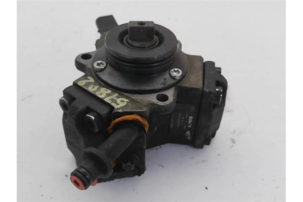 Recambio de bomba inyectora para mercedes-benz sprinter 3-t furgón (903) 311 cdi referencia OEM IAM A61123002 0986437103 