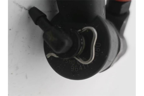 Recambio de inyector para citroen c5 berlina 2.0 hdi (dcrhzb, dcrhze) referencia OEM IAM 9641742880 0445110076 1980H7 , PEUGEOT 