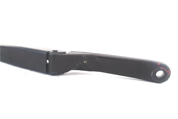 Recambio de brazo limpiaparabrisas delantero derecho para peugeot 308 1.6 gt referencia OEM IAM 968047728004  