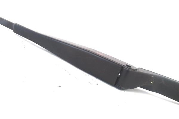 Recambio de brazo limpiaparabrisas delantero derecho para peugeot 308 1.6 gt referencia OEM IAM 968047728004  