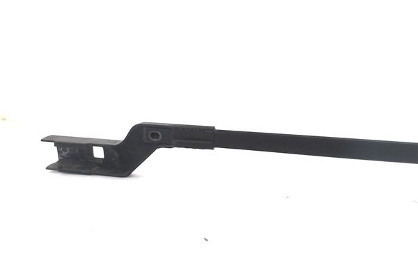 Recambio de brazo limpiaparabrisas delantero derecho para peugeot 308 1.6 gt referencia OEM IAM 968047728004  