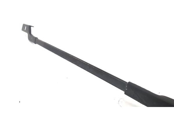 Recambio de brazo limpiaparabrisas delantero izquierdo para peugeot 308 1.6 gt referencia OEM IAM 6429EL  