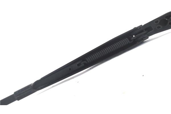 Recambio de brazo limpiaparabrisas delantero izquierdo para peugeot 308 1.6 gt referencia OEM IAM 6429EL  