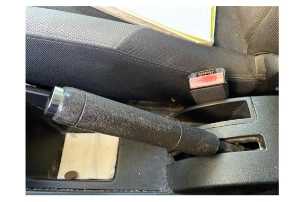 Recambio de palanca freno de mano para peugeot 207 1.4 referencia OEM IAM 4701C5 98062966ZD 