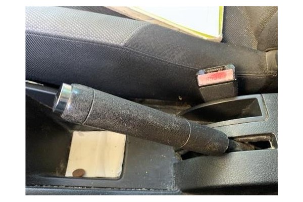 Recambio de palanca freno de mano para peugeot 207 1.4 referencia OEM IAM 4701C5 98062966ZD 