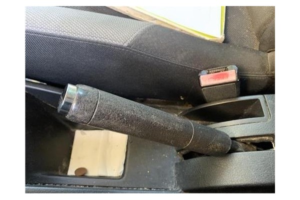 Recambio de palanca freno de mano para peugeot 207 1.4 referencia OEM IAM 4701C5 98062966ZD 