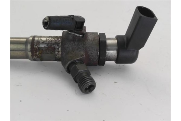 Recambio de inyector para volkswagen golf vi (5k1) 1.6 advance referencia OEM IAM 03L130277B  