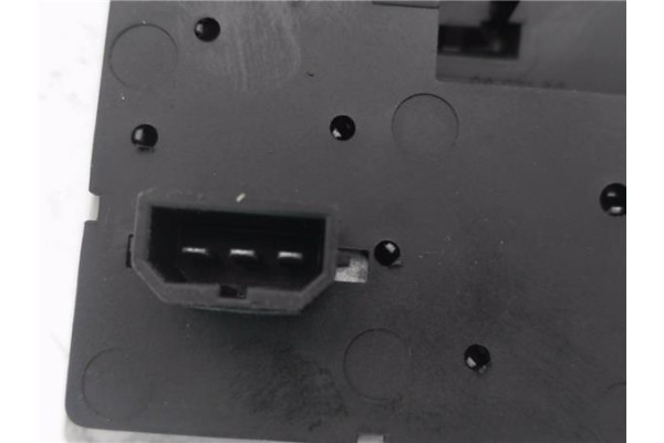 Recambio de luz delantero central techo para seat leon (1p1) 1.9 tdi referencia OEM IAM 5P0947105A  