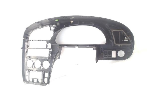 Recambio de embellecedor salpicadero para citroen xsara berlina 1.6 16v referencia OEM IAM 9642157177 9642157277 