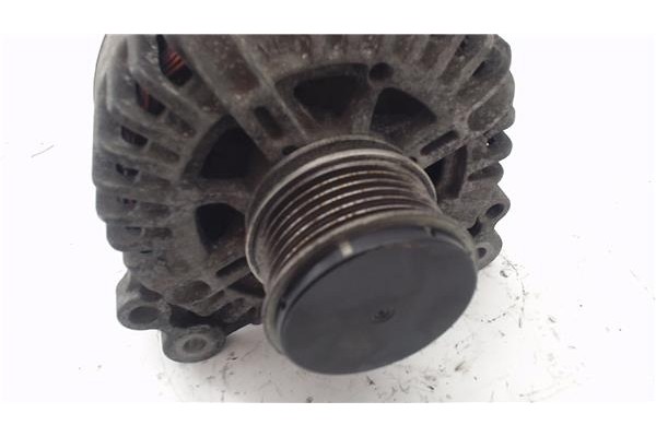 Recambio de alternador para seat leon (1p1) 1.9 tdi referencia OEM IAM 06F903023C TG14C011 