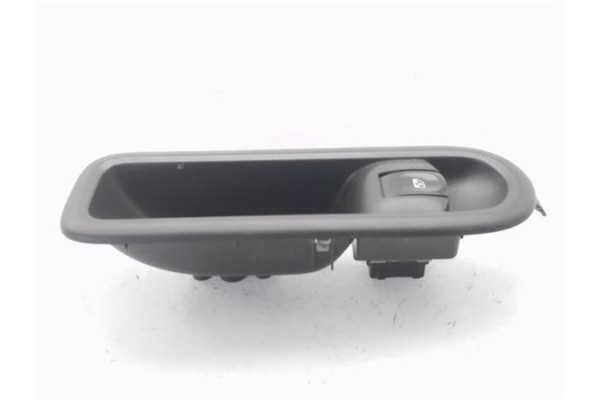 Recambio de mando elevalunas delantero derecho para renault clio iii 1.5 dci (c/br1g) referencia OEM IAM 8200356517B  