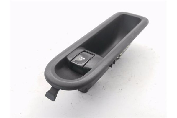 Recambio de mando elevalunas delantero derecho para renault clio iii 1.5 dci (c/br1g) referencia OEM IAM 8200356517B  