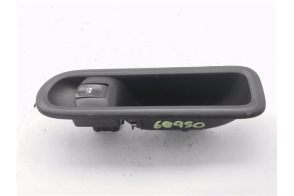 Recambio de mando elevalunas delantero derecho para renault clio iii 1.5 dci (c/br1g) referencia OEM IAM 8200356517B  