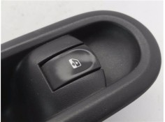 Recambio de mando elevalunas delantero derecho para renault clio iii 1.5 dci (c/br1g) referencia OEM IAM 8200356517B  