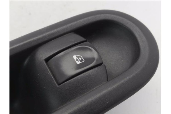 Recambio de mando elevalunas delantero derecho para renault clio iii 1.5 dci (c/br1g) referencia OEM IAM 8200356517B  