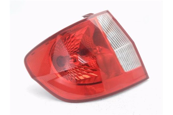 Recambio de piloto trasero izquierdo para hyundai getz (tb) 1.1 básico referencia OEM IAM 924011C5XX  