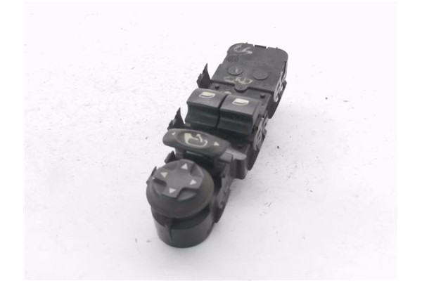 Recambio de mando elevalunas delantero izquierdo para peugeot 207 1.6 premium referencia OEM IAM 96642446XT  