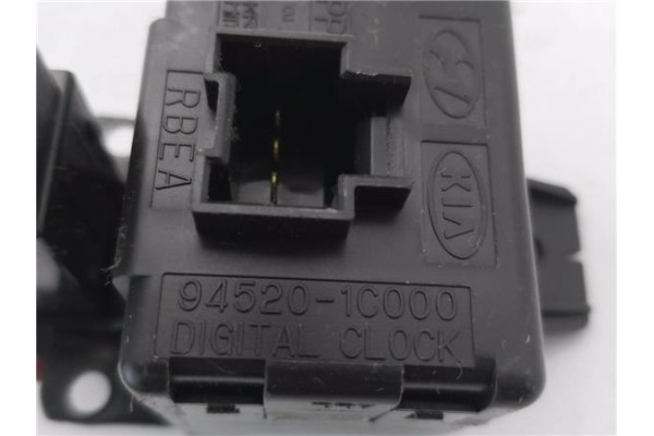 Recambio de interruptor luces emergencia para hyundai getz (tb) 1.1 básico referencia OEM IAM 945201C000  