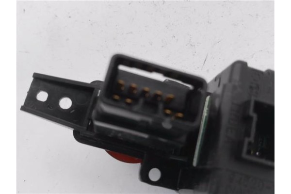 Recambio de interruptor luces emergencia para hyundai getz (tb) 1.1 básico referencia OEM IAM 945201C000  