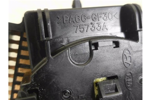 Recambio de mando limpiaparabrisas para hyundai getz (tb) 1.1 básico referencia OEM IAM 75733A  