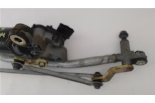 Recambio de motor limpiaparabrisas delantero para citroen c3 1.4 i referencia OEM IAM 6401F4  