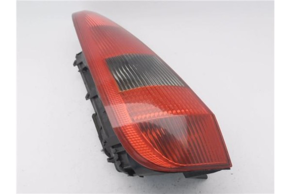 Recambio de piloto trasero izquierdo para ford fiesta (cbk) 1.3 ambiente referencia OEM IAM 2S6113A603B  