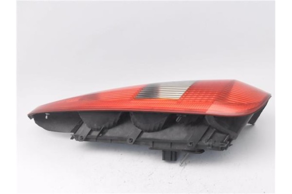 Recambio de piloto trasero izquierdo para ford fiesta (cbk) 1.3 ambiente referencia OEM IAM 2S6113A603B  