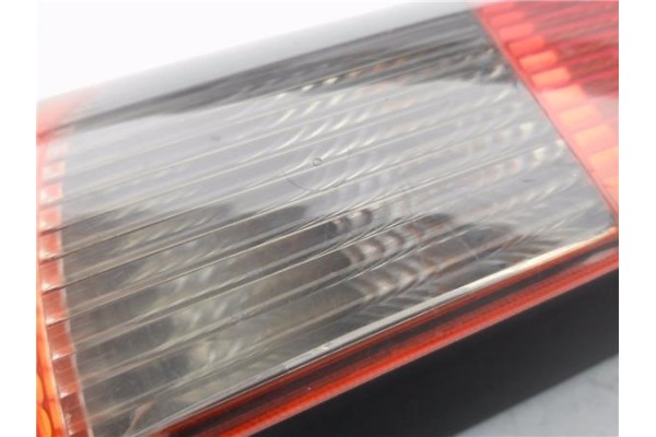 Recambio de piloto trasero izquierdo para ford fiesta (cbk) 1.3 ambiente referencia OEM IAM 2S6113A603B  