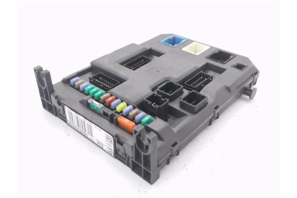 Recambio de bsi para peugeot 207 1.6 premium referencia OEM IAM 9666952080  