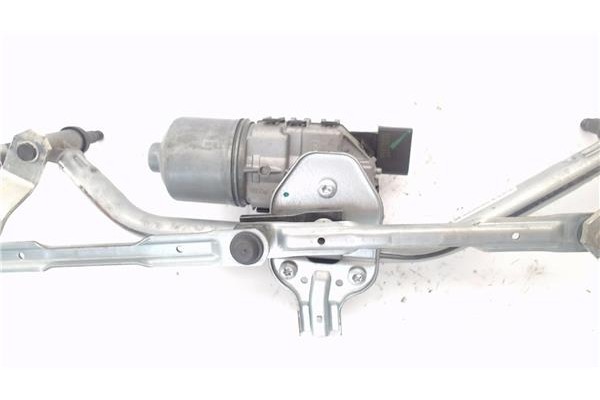 Recambio de motor limpiaparabrisas delantero para peugeot 208 1.2 access referencia OEM IAM 039024158912V058 3397021910 