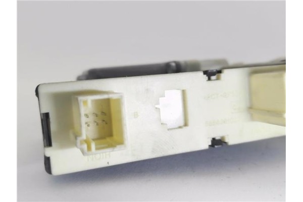 Recambio de mecanismo elevalunas delantero izquierdo para citroen c4 berlina 1.6 collection referencia OEM IAM 503620100208 9978