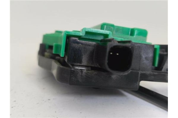 Recambio de motor apertura deposito combustible para hyundai i30 (gd) 1.4 base referencia OEM IAM H2105P  