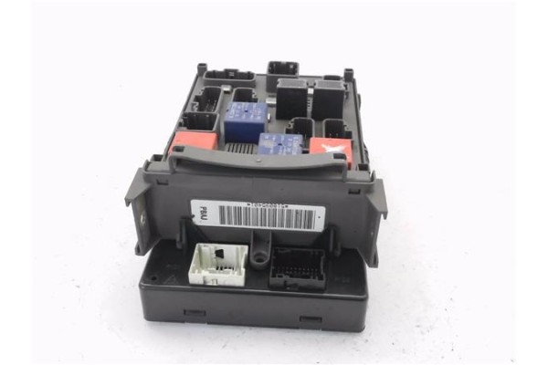 Recambio de caja fusibles/rele para renault laguna ii (bg0) 1.9 dci (bg0g) referencia OEM IAM 8200171853  