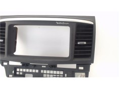 Recambio de embellecedor consola central para mitsubishi lancer berlina/ familiar (cs0a/w) vii 2.0 di-d referencia OEM IAM S41ZG